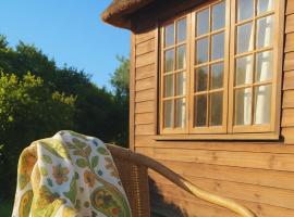 African Hut Camp - Free Massage With Sauna And Hot Tub, camping in Tulbagh