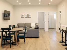 Revy To Go - Unique 2-Bedroom Condo