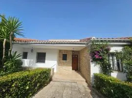 Casa del Lago la Encantada 10 huéspedes con piscina comunitaria Las Jaras