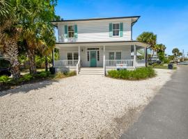 Taranto House by Visit Apalach, ξενώνας σε Apalachicola