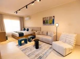 Luxury Modern Studio Ensuite By Beithady