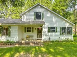 Golf Getaway in Cadillac Deck and Putting Green