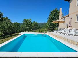 Villa Green Oasis With Pool