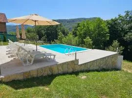 Villa Green Oasis With Pool