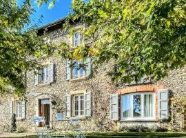 La Maison d'Arlette - Maison d'Hôte et Gite au coeur de l'Isère à 10 mn de Voiron, capitale de la Chartreuse, et du Lac de Paladru
