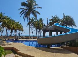 Oceanfront apartment in Morrocoy, Tucacas, PB, Hotel in Tucacas
