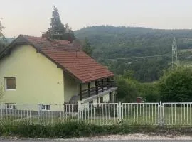 Dudino jezersko gnezdo