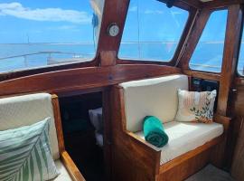 SISU 1 - Boat House, barco en Olhão