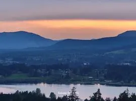 M&M's Maple Bay Mountain Guesthouse