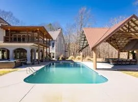 Sleeps 29 Pool Tiki Bar Gym Hot Tub Dogs Welcome