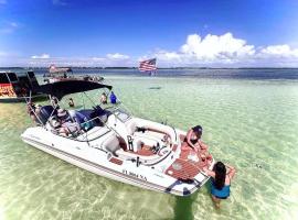 Florida Keys Boat Charters, hotel in Islamorada