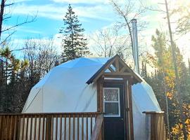 Glamping with the Stars, Cassiopeia, κάμπινγκ πολυτελείας σε Hadashville