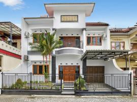 Shafira House - Modern House 3BR near Yogyakarta culinary spots, pet-friendly hotel in Ngaglik