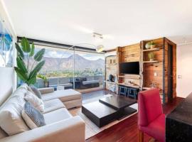 SkyView Manquehue, hotel in Santiago