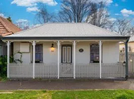 Elm Tree Cottage - Cosy Home Close to Cook Park