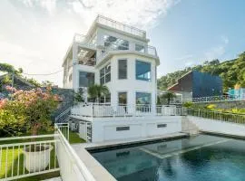 Awanah Villa - Spacious 6 Bedrooms with Sauna, Gym and Cinema
