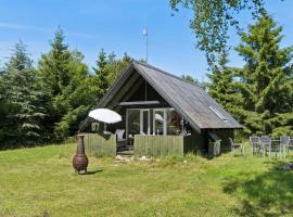 Scenic Cottage Within Walking Distance To Beach, hotel v destinaci Nakskov