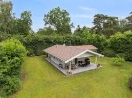 Cozy And Well-Appointed Summer House In Hornbæk