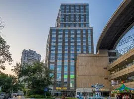 Shanghai Jubelle Boutique Apartment - Subway Lines 8-10-18 - Direct access to the Bund - Free fridge, washing machine, kitchen - Free luggage storage and package collection services