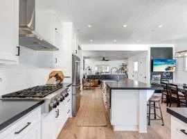 Luxury 4Br Coastal Retreat W Rooftop Deck & Oceanviews By Beachview Rentals