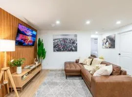 Free Parking - Beautyrest Beds - Heated Bath Floor