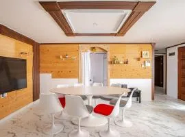 5BR Family House, Myeongdong 7 minutes, Gwanghwamun 10 minutes, Namsan view, Patio