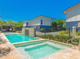 Beach Shacks 1 240m to Beach with Pool, Spa and Bbq