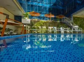 MCollection - Stay Across NAIA Terminal 3 in Newport City