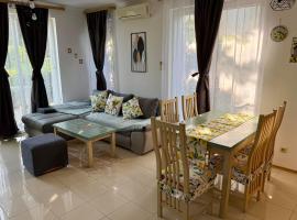 The Lemon Villa, hotel sa Rogachevo