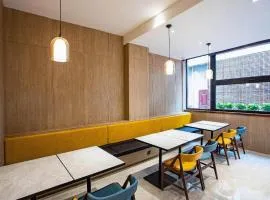 Hanting Premium Hotel Shanghai Loushanguan Road Metro Station