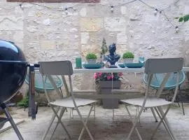 AUX BRIQUES ROUGES Au pied du château et à 4 km du zoo de Beauval