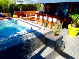 Apartment with Private Rooftop & Jaccuzzi