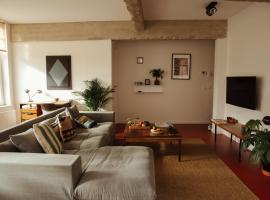 A Place Antwerp - Boutique Suites & Flats - Leeuwenstraat 20, cheap hotel in Antwerp