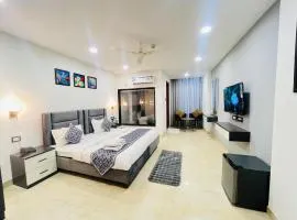 Roomshala 183 Hotel Aroma Chattarpur