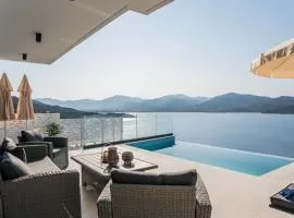 Alexandria Seaside Luxury Villas in Kriaritsi