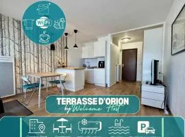 Terrasse d'Orion avec piscine et parking