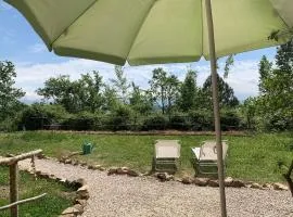 Ina Maka - Appartamento con giardino immerso nel verde