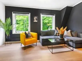 Townhouse with free parking in the city centre