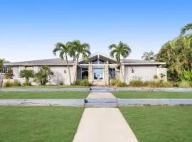 Boater’s paradise with unmatched water views