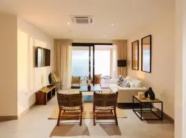 Suite de lujo con Piscina, Terraza y Espectaculares Vistas al Mar