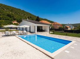 Kuća Grab, villa in Grab