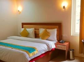 Hotel Adithya、バドリーナートのホテル