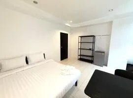 Patong Canal Villa R105