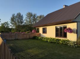 Loo puhkemaja Saaremaal, villa en Kudjape