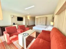 Schwarzwalapartment Nr 6 Presidential Suite 40qm Doppelbett Modern