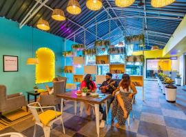 The Hosteller Goa, Candolim, hotel di Candolim