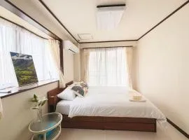 花乃郷 川口b 駅徒歩5分 上野 秋葉原 東京直通 池袋 新宿20分圏内 WiFi付き 洋室 温泉施設近く