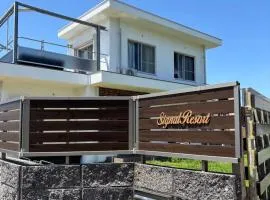 condominium [Signal Resort]