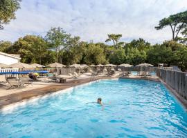 Huttopia Oleron Les Pins, glamping em Saint-Trojan-les-Bains