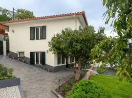 Casa Imaculado Coração by An Island Apart